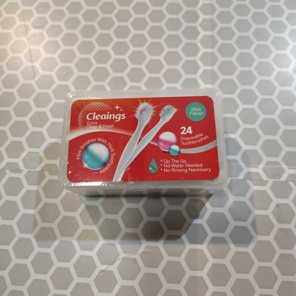 Mini Brushes With Mint Toothpaste (24) - Picture 3 of 9